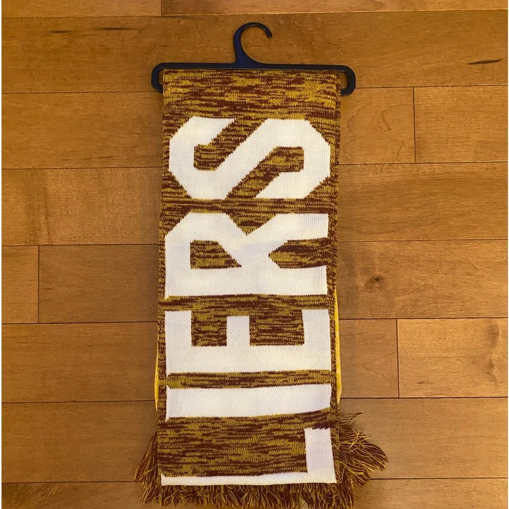 NBA Cleveland Cavaliers Scarf NWT Gold Wine Fringe Fan Gear OS